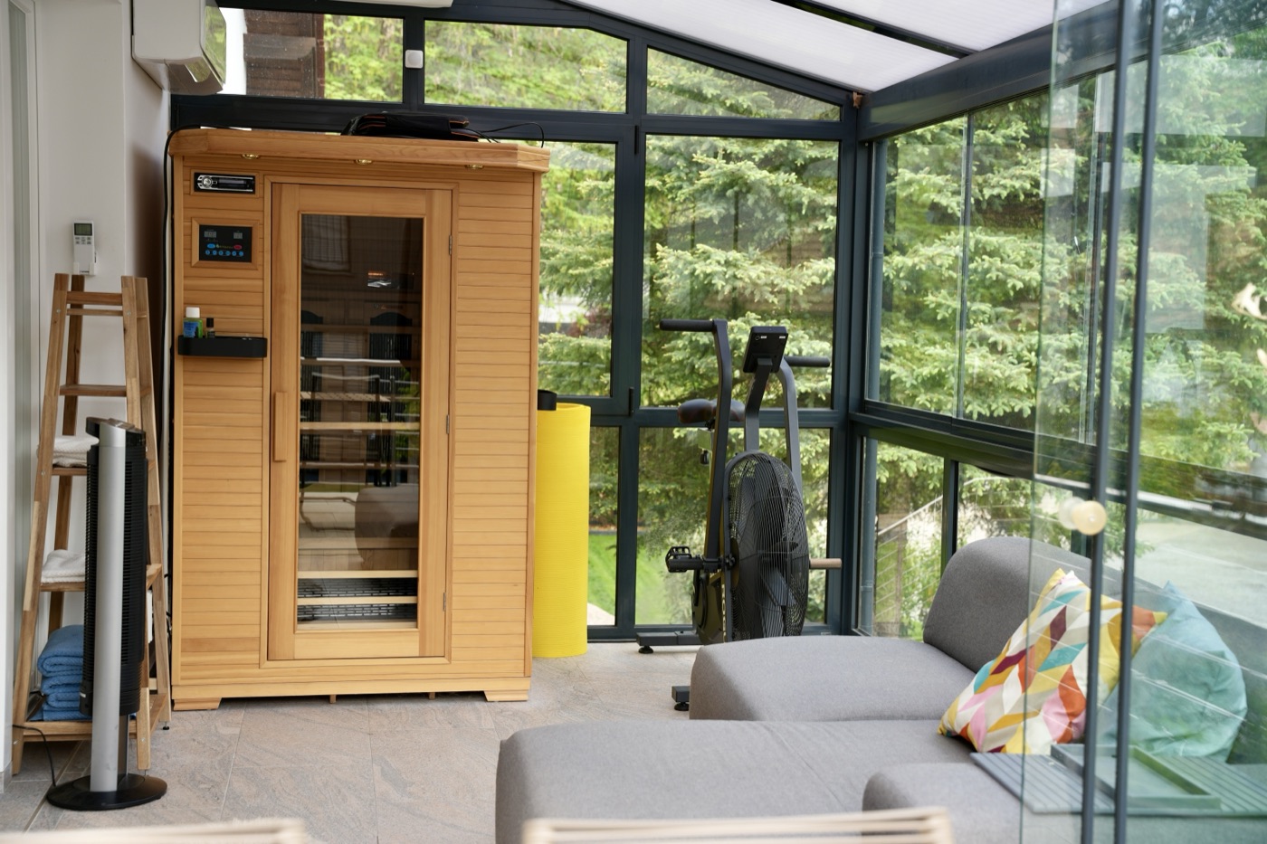 Wintergarten mit Infrarot-Sauna